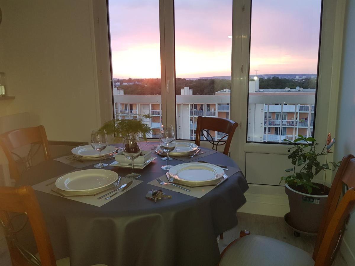 Grand Appartement Proche De Paris Chille Екстериор снимка