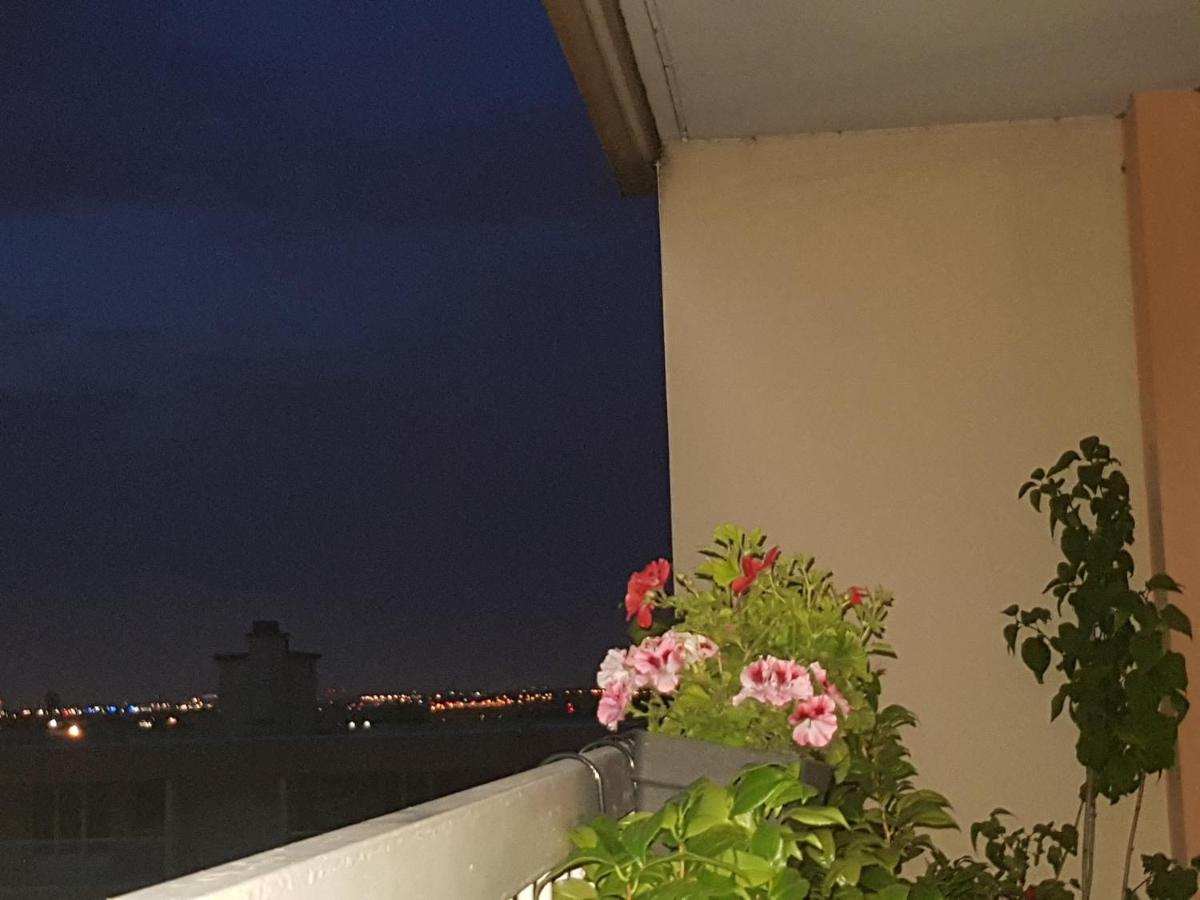 Grand Appartement Proche De Paris Chille Екстериор снимка
